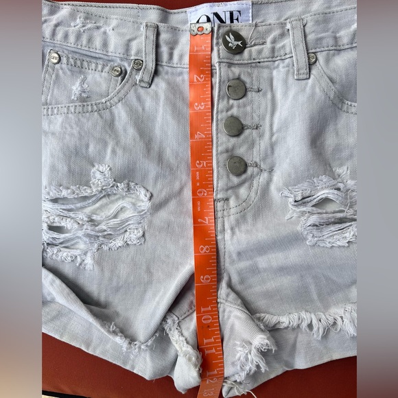 ONE TEASPOON Hawks Shorts Relaxed Fit Distressed Ice Grey - Picture 12 of 16